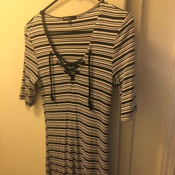 Dress 🖤 - Picture 2 of 2